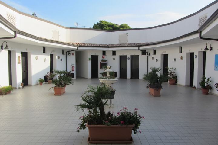 Hotel Exterior 61 of 63