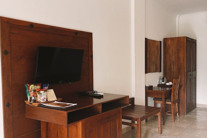 Room 30 of 90