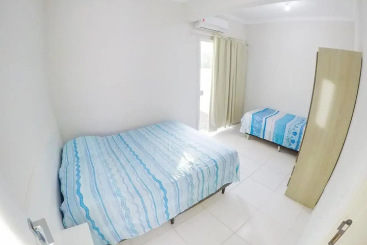 Room 2 of 4