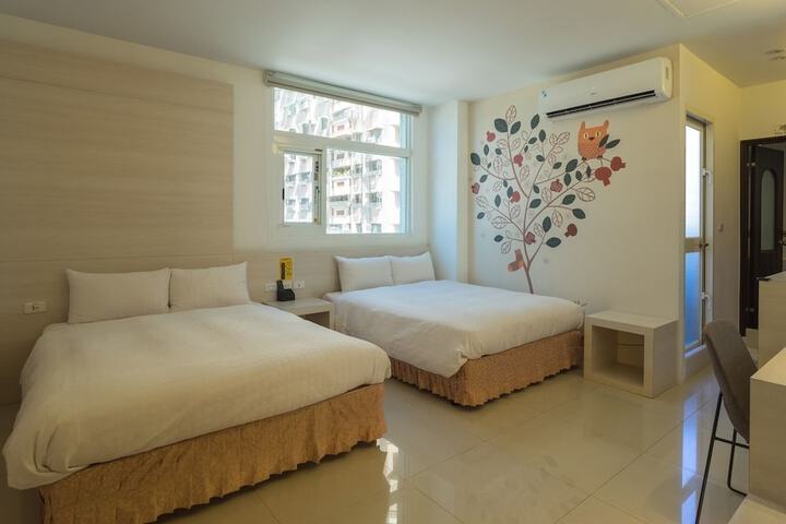 Room 6 of 52