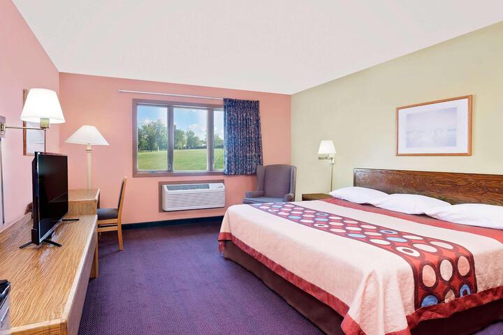 1 King Bed (6 of 6)