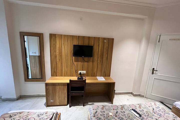 Room 18 of 35