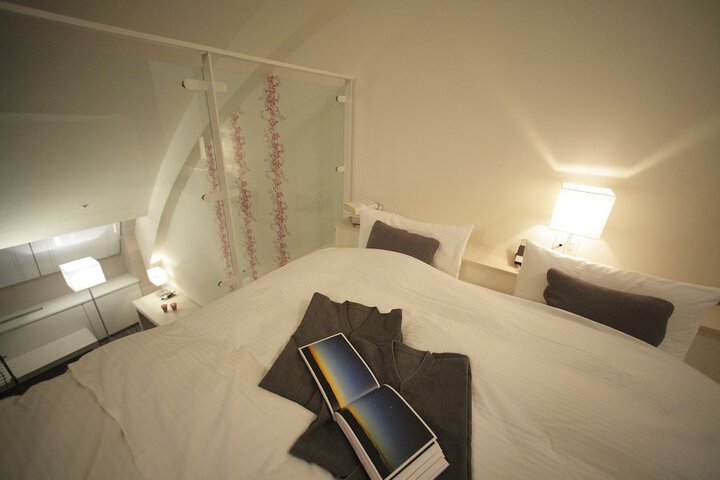 Room 16 of 70