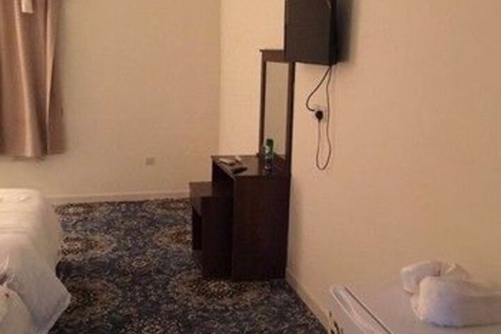 Room 18 of 29