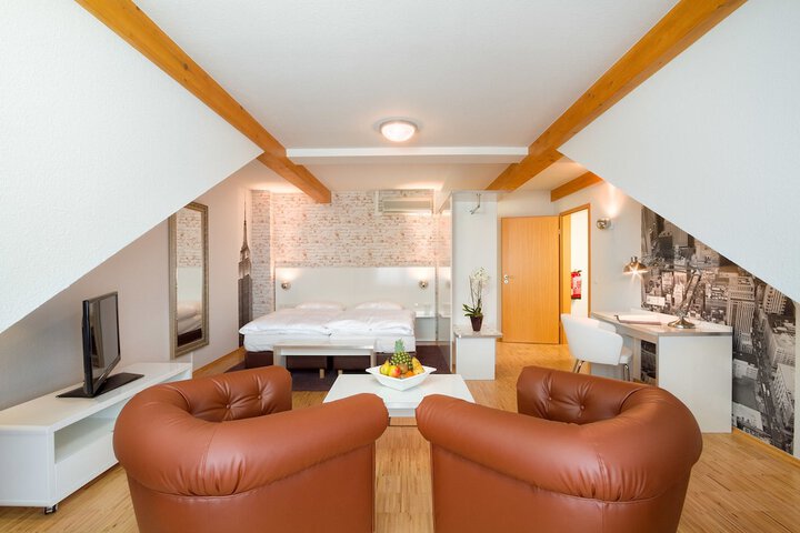 Room 20 of 53