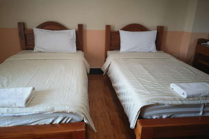 Room 8 of 21