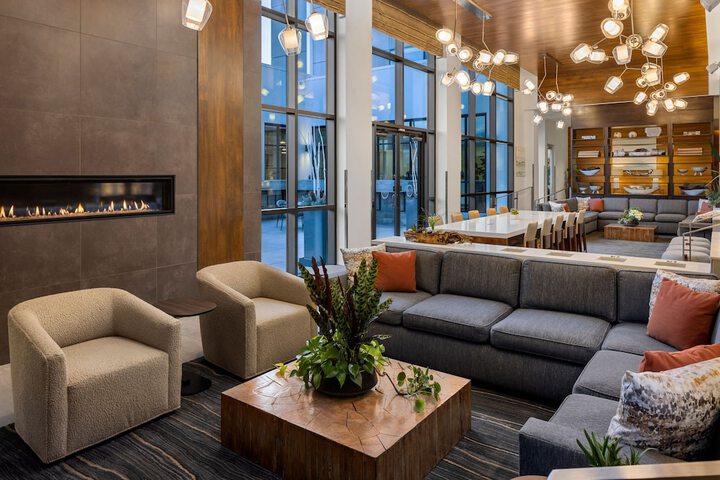 Lobby lounge