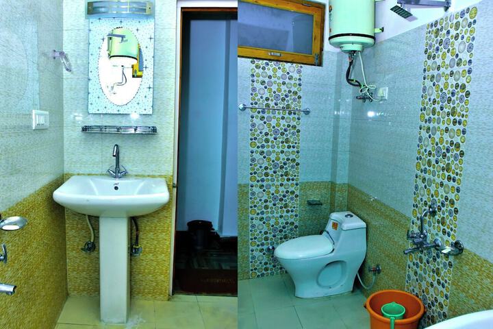 Room 16 of 25