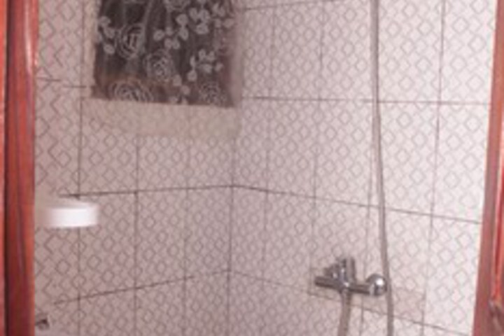 Room 6 of 38