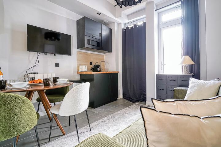 Room 25 of 63