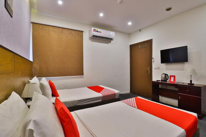 Room 8 of 41