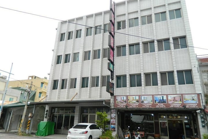 Hotel 2 of 13