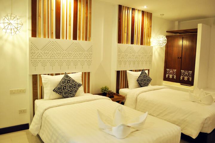 Room 19 of 77