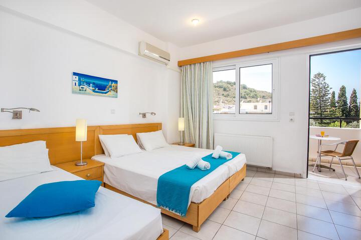 Room 3 of 47