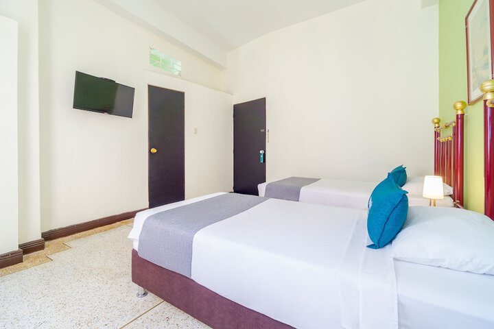 Room 7 of 25