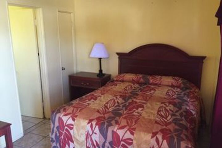 Room 8 of 8