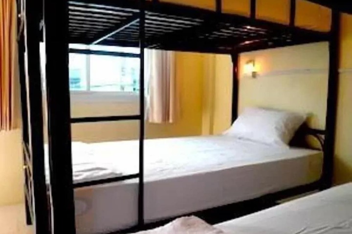 Room 14 of 49