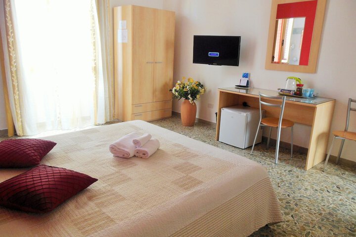 Room 8 of 58
