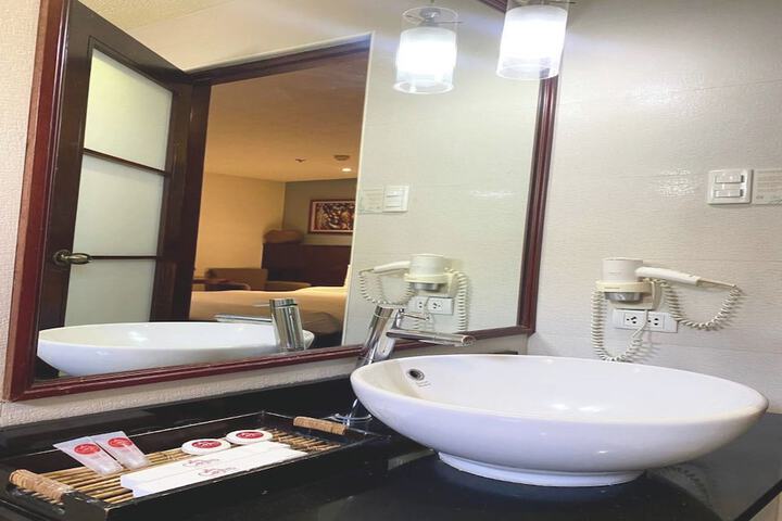 Clean Restrooms