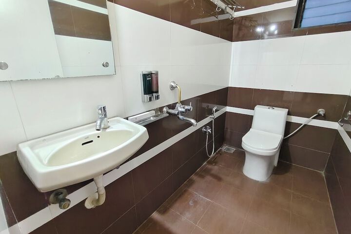 Room 14 of 22