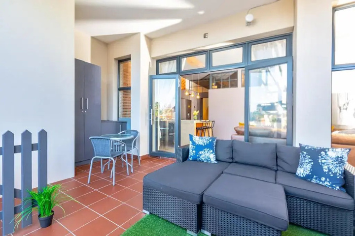 Terrace/Patio 4 of 8