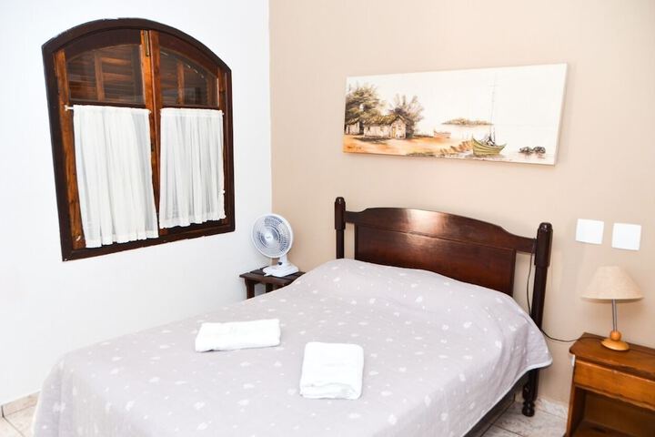 Room 5 of 40