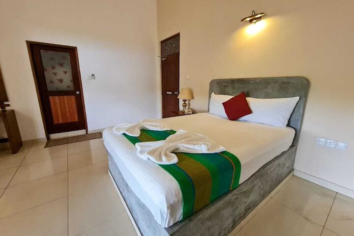 Room 5 of 22