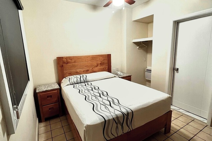 Room 6 of 20