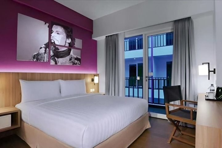 Room 6 of 29