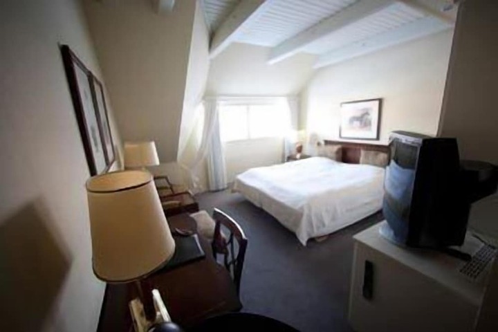 Room 6 of 41