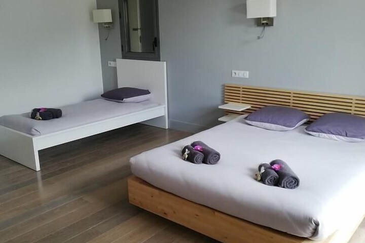 Room 7 of 26