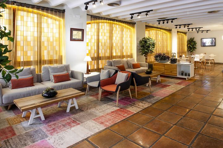 Hotel Interior 4 of 45