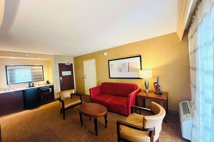 Room 8 of 46