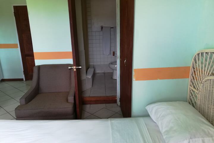 Room 42 of 60