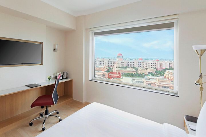 Room 9 of 52
