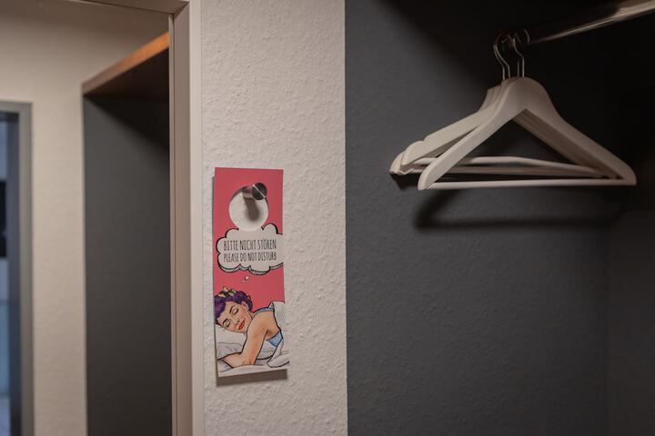 Room 25 of 49