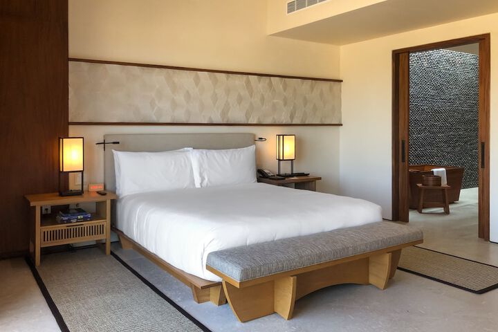 Room 11 of 180