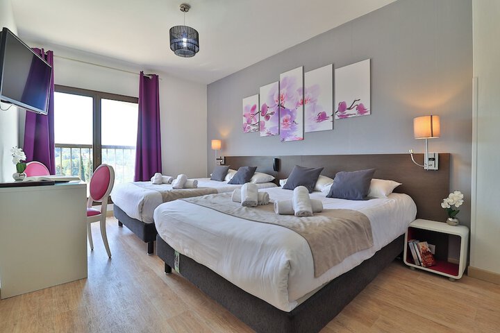 Room 7 of 48