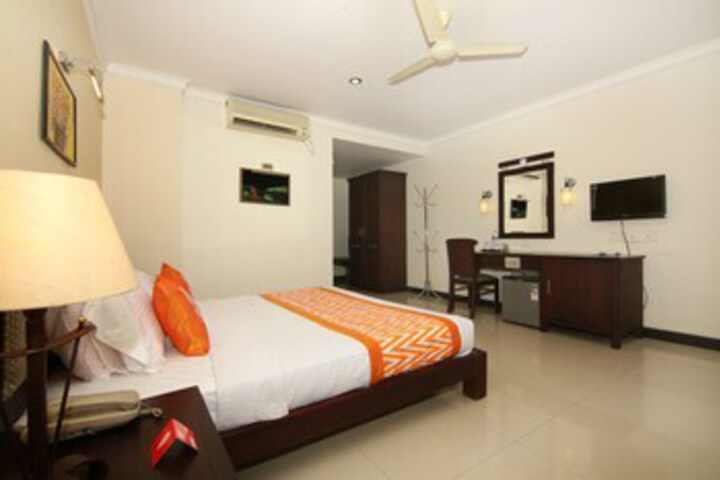 Room 12 of 20