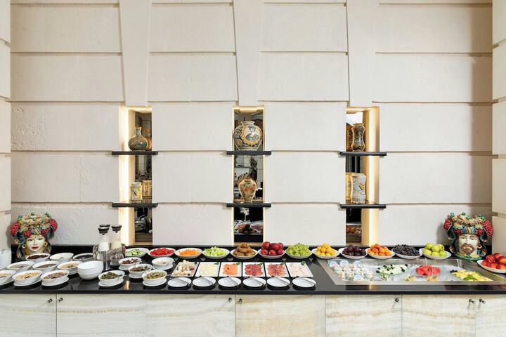 Breakfast/Coffee Service 128 of 158