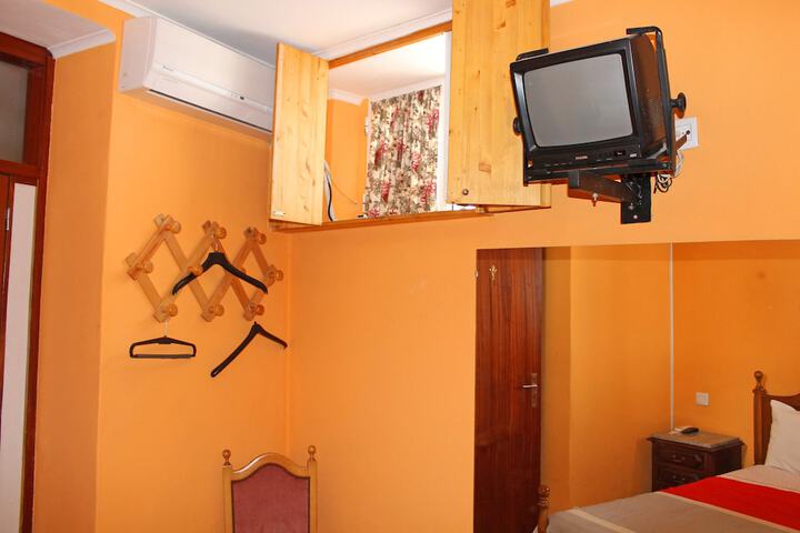 Room 7 of 81