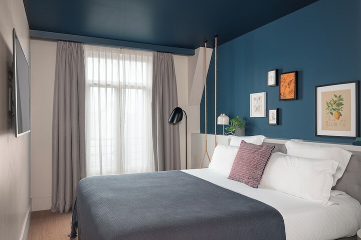 Room 11 of 65