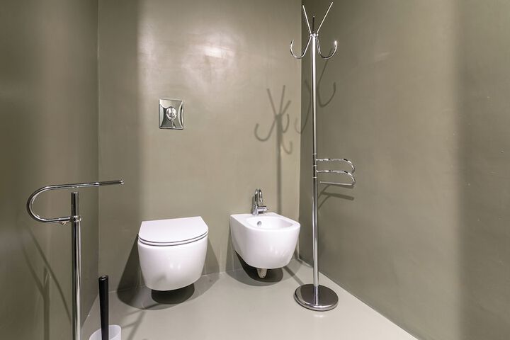 Room 65 of 76