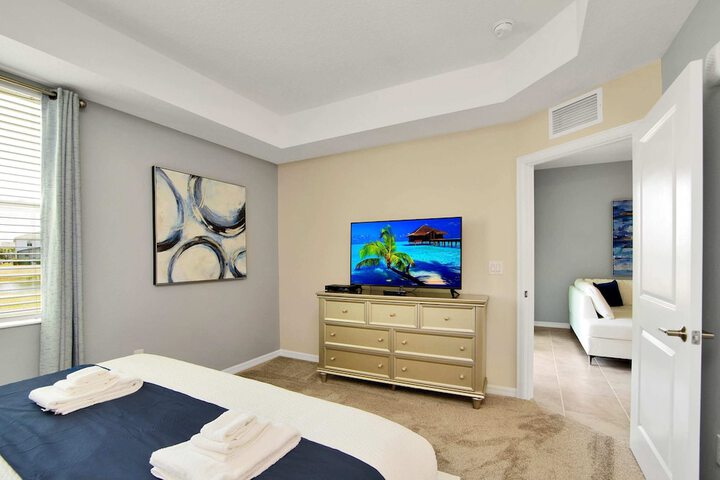 Room 3 of 53