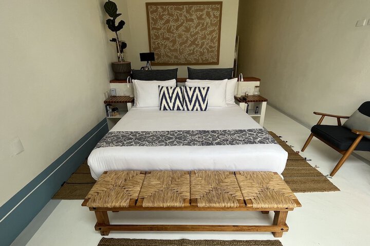 Room 21 of 144