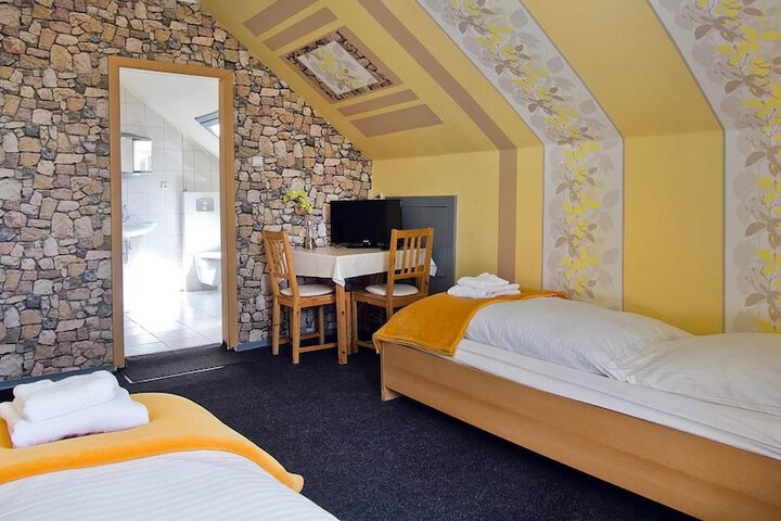 Room 20 of 29