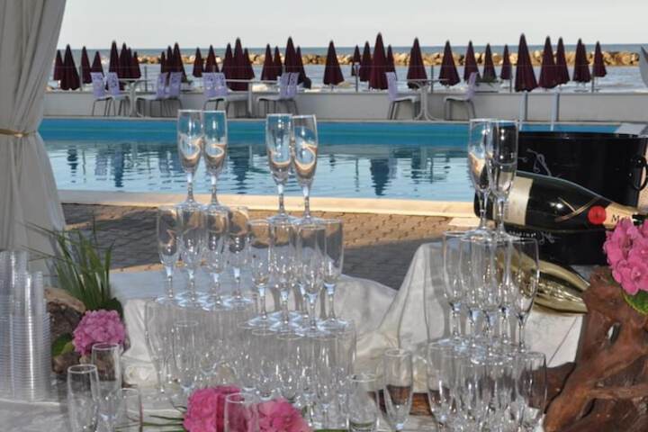 Hotel Pool