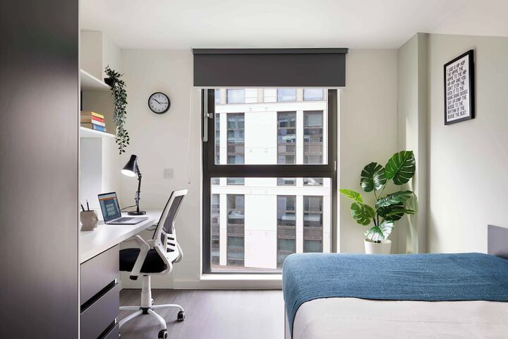 Room 5 of 15