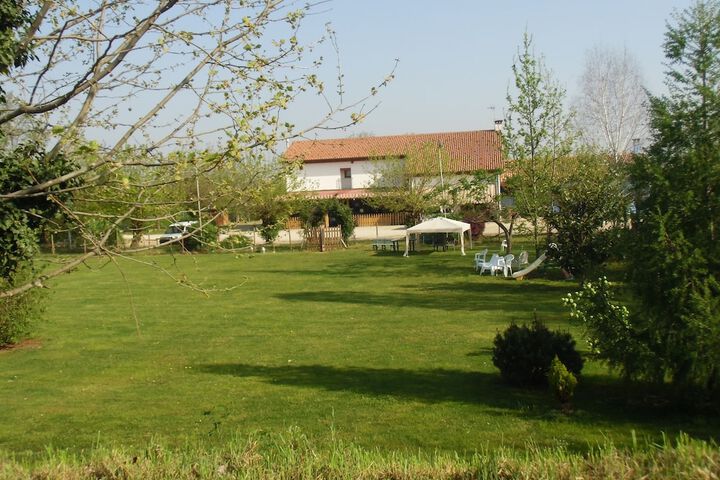 Hotel Exterior 25 of 25