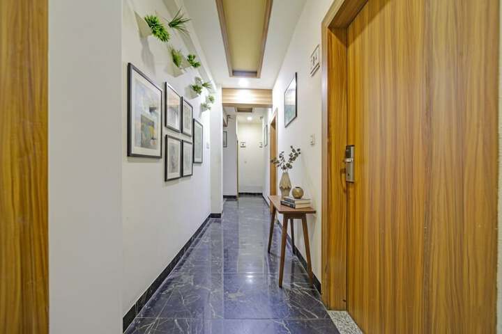 Hotel Interior 4 of 29